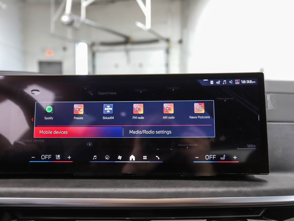 Thumbnail: 2025 BMW X7 - 16