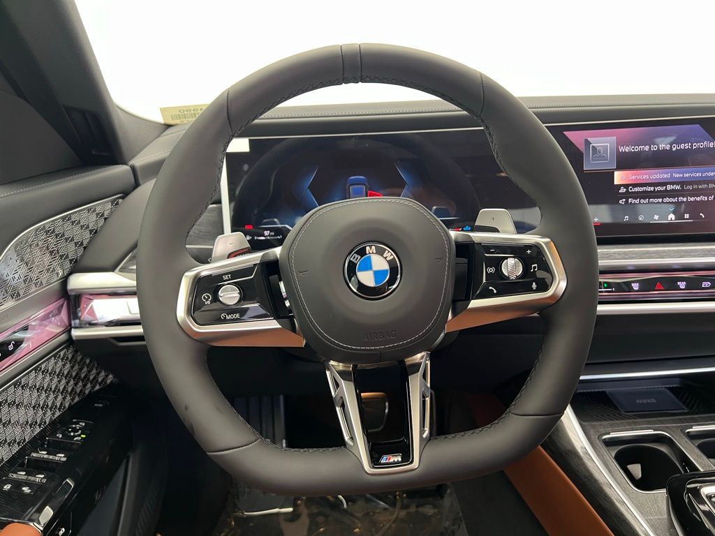 Thumbnail: 2025 BMW 7 Series - 16