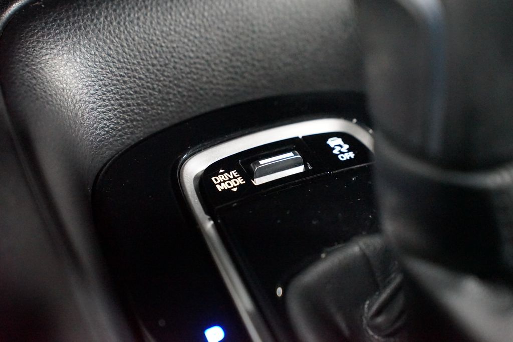 Thumbnail: 2023 Toyota Corolla - 18