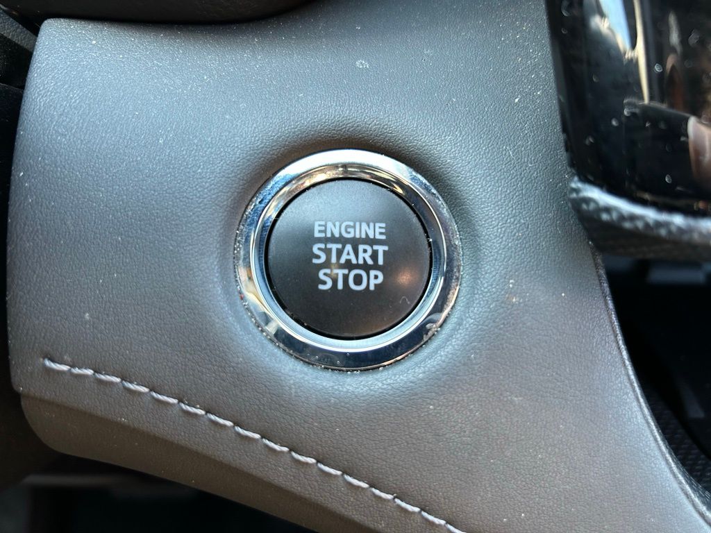 Thumbnail: 2023 Toyota Highlander - 28