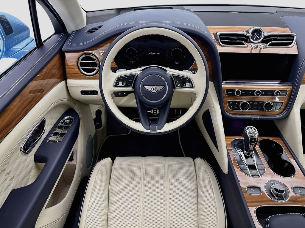Thumbnail: 2026 Bentley Bentayga - 10