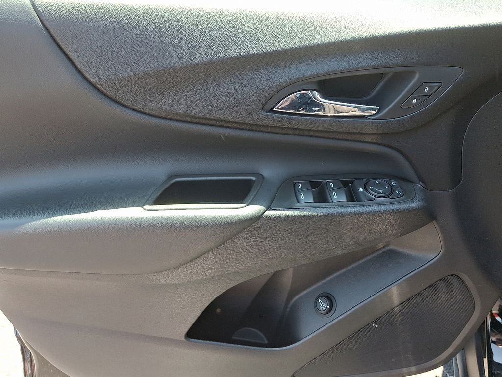 2020 Chevrolet Equinox LT 13
