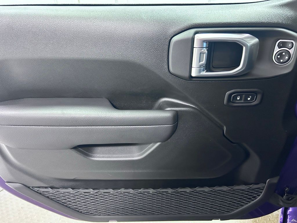 new 2026 Jeep Wrangler car, priced at $47,285