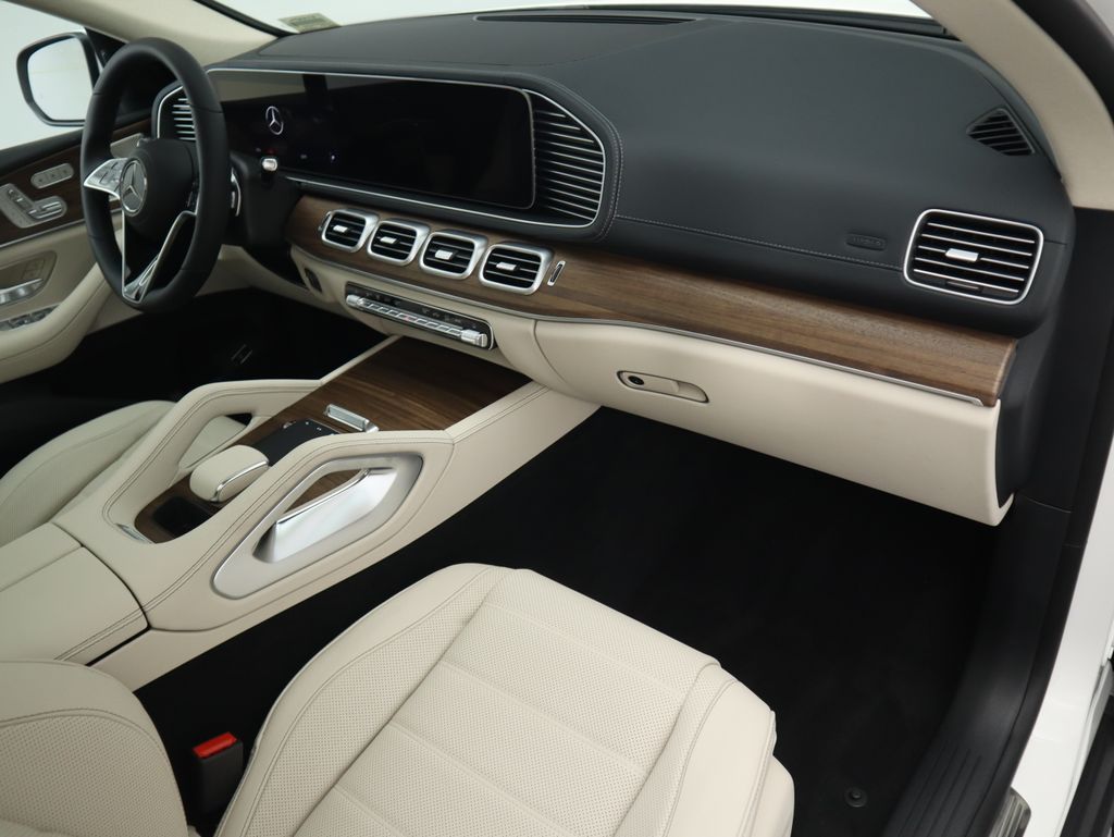 Thumbnail: 2026 Mercedes-Benz GLE - 19