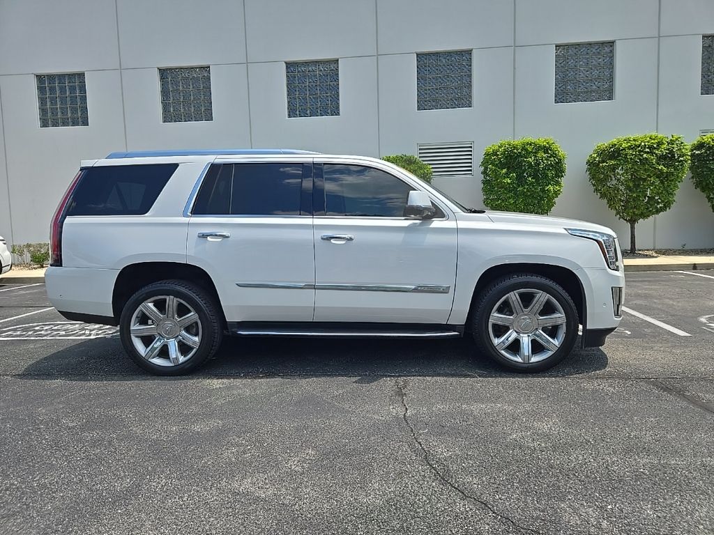Thumbnail: 2017 Cadillac Escalade - 8