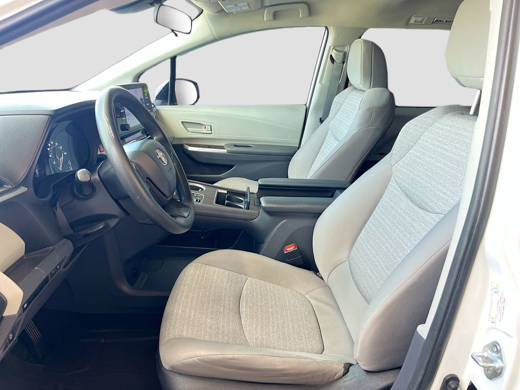 Used 2023 White Toyota LE image 19