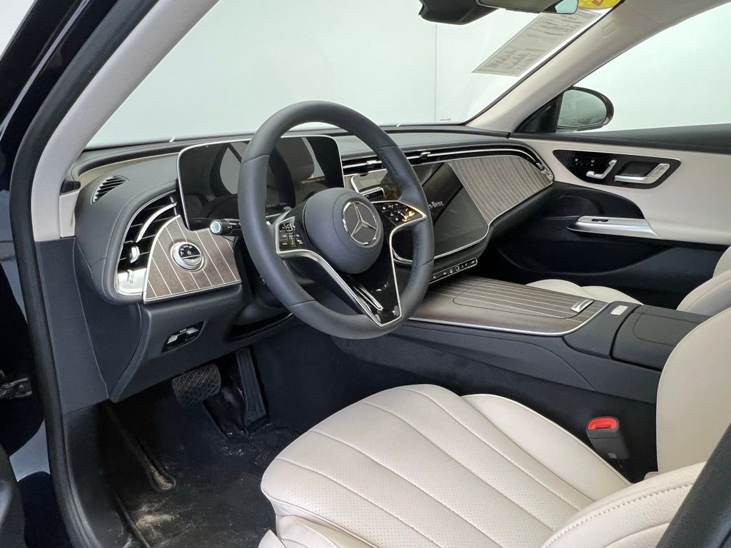 Thumbnail: 2026 Mercedes-Benz E-Class - 4