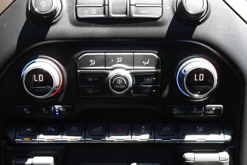 Thumbnail: 2021 Chevrolet Silverado 1500 - 22