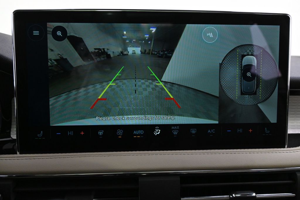 New 2026 White Lincoln Premiere image 30