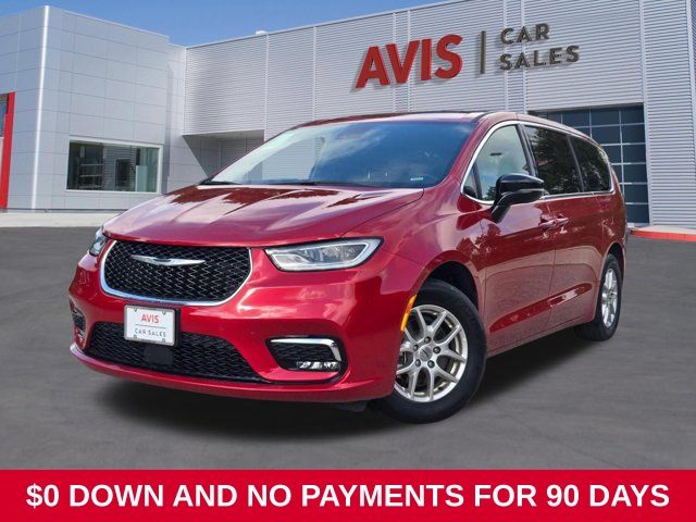 Red Hot Pearlcoat 2025 Chrysler Pacifica Minivan Front-Wheel Drive 9-Speed Automatic