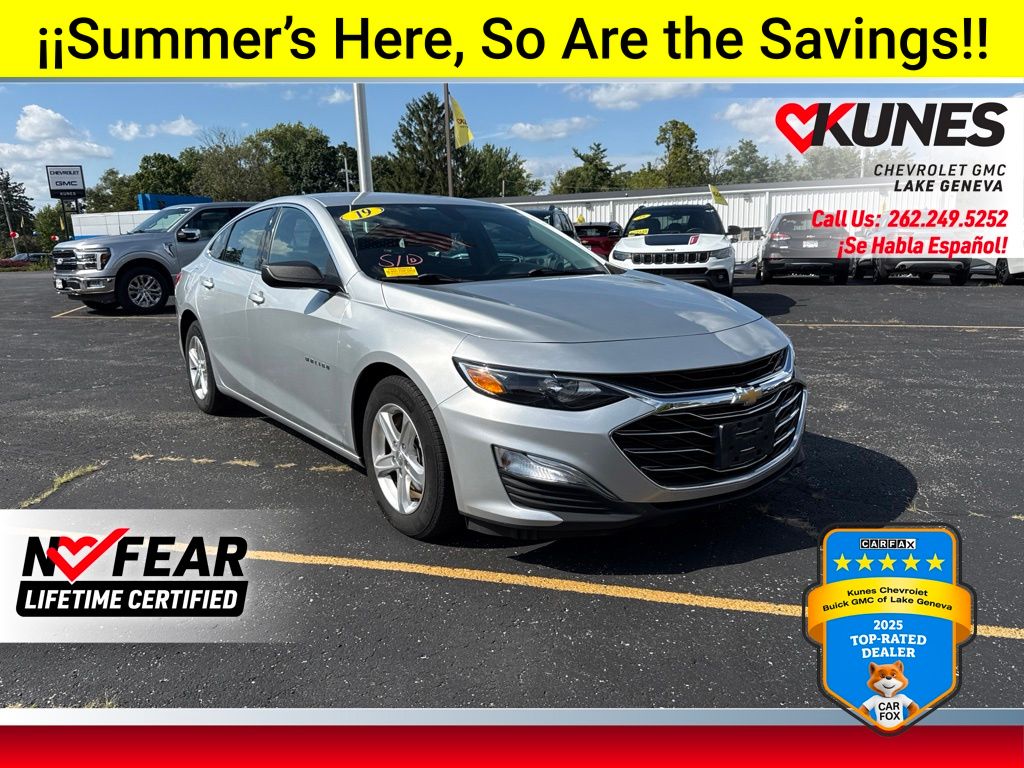 Silver Ice Metallic 2019 Chevrolet Malibu Sedan Front-Wheel Drive Continuously Variable Transmission