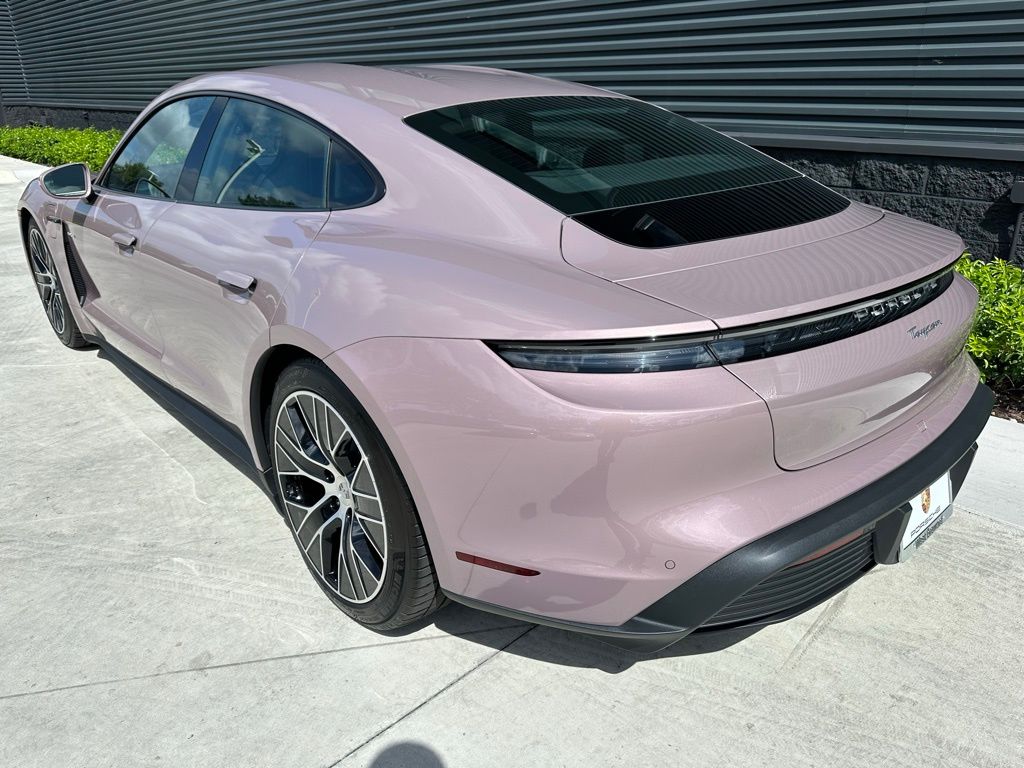 2025 Porsche Taycan  3