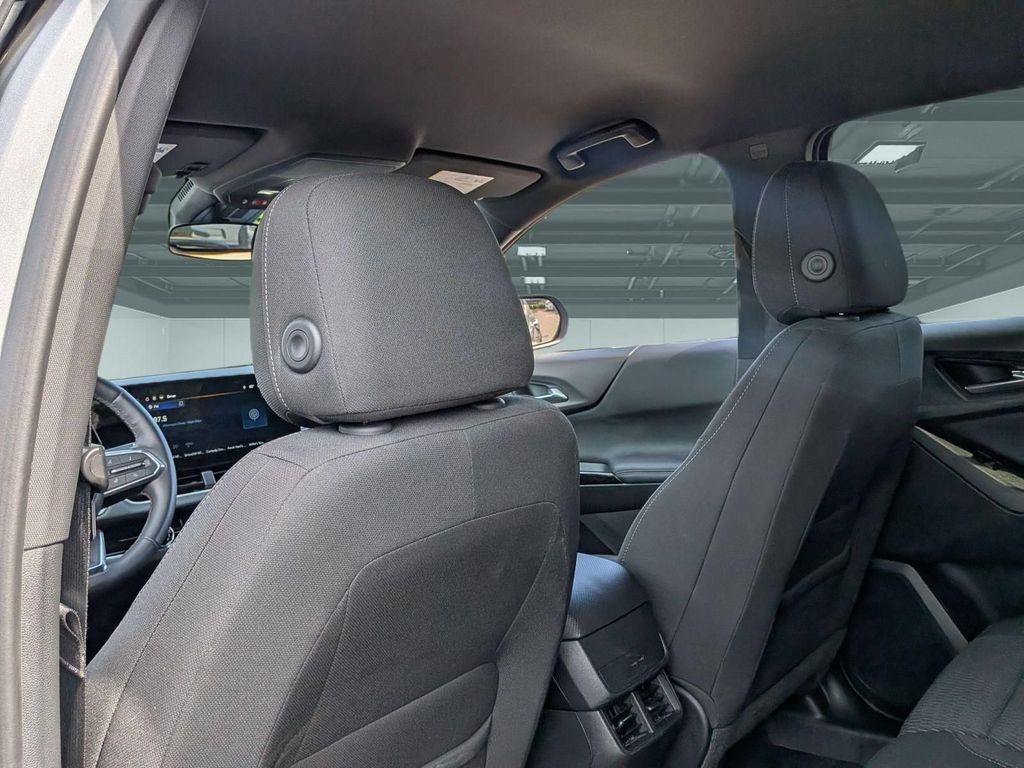 2025 Chevrolet Equinox LT - Photo 21