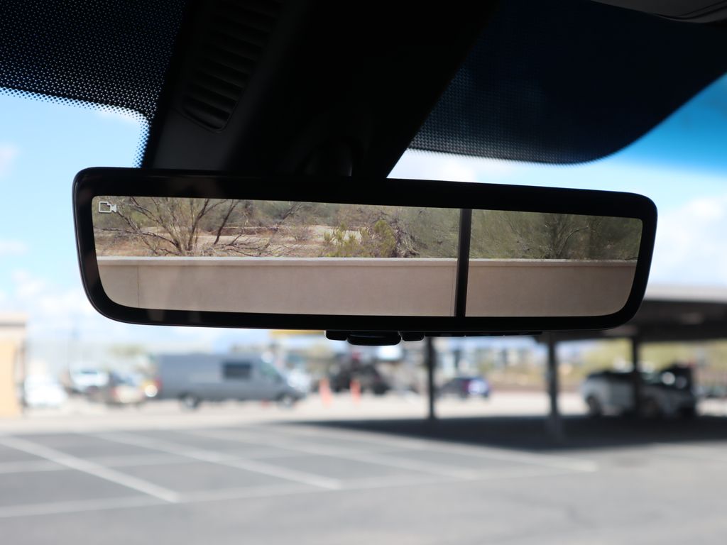 Thumbnail: 2025 Mercedes-Benz Sprinter - 18