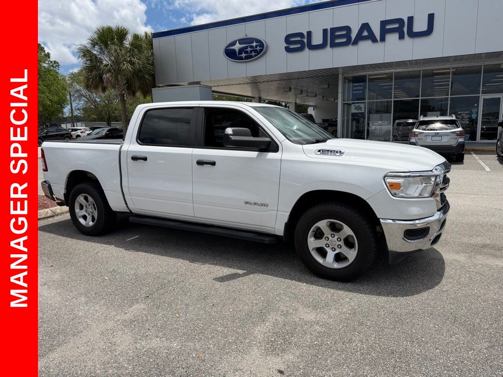 Bright White Clearcoat 2019 RAM 1500 Pickup Truck Four-Wheel Drive 8-Speed Automatic