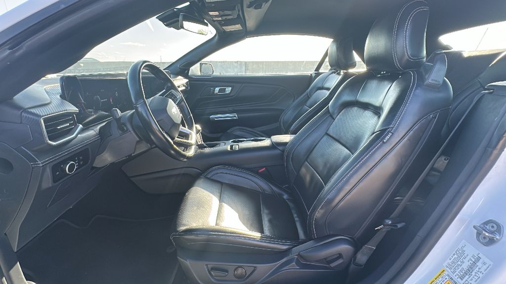 2024 Ford Mustang EcoBoost Premium - 3