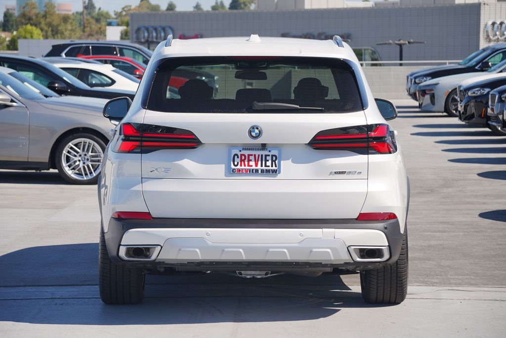 2025 BMW X5 xDrive50e 7