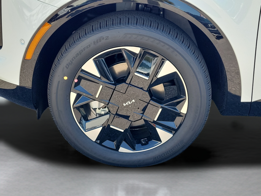 New 2026 White Kia SX-Prestige image 10