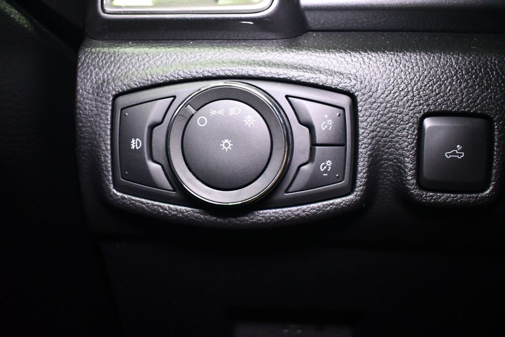 Thumbnail: 2021 Ford Ranger - 15