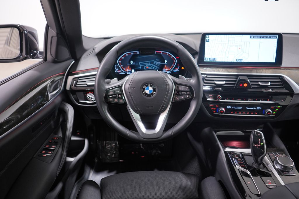 Thumbnail: 2022 BMW 5 Series - 11