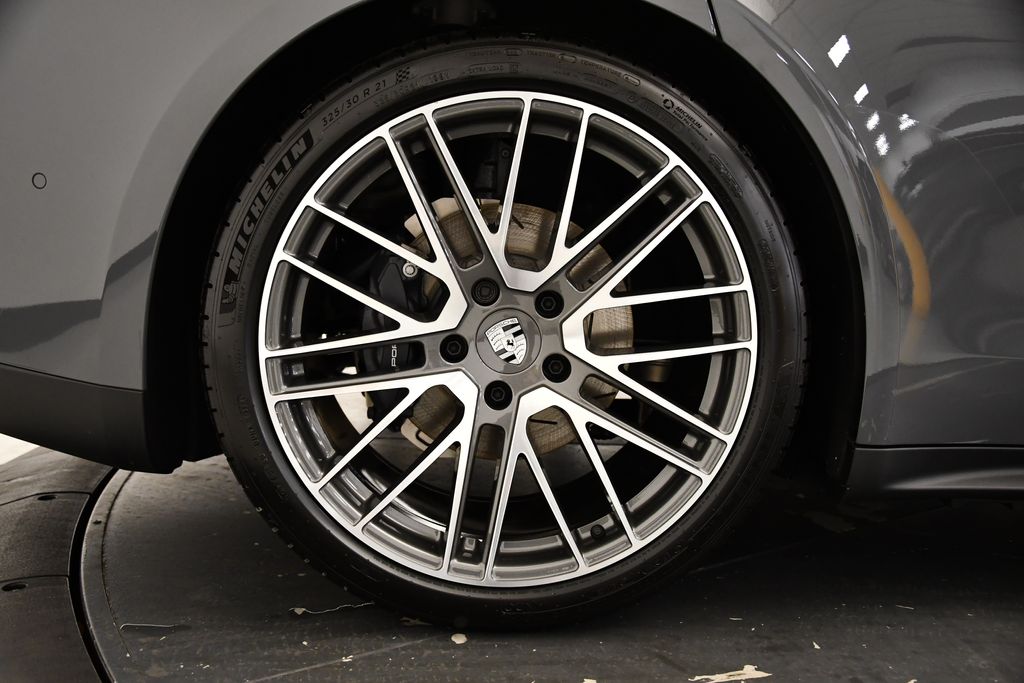 Thumbnail: 2025 Porsche Panamera - 14