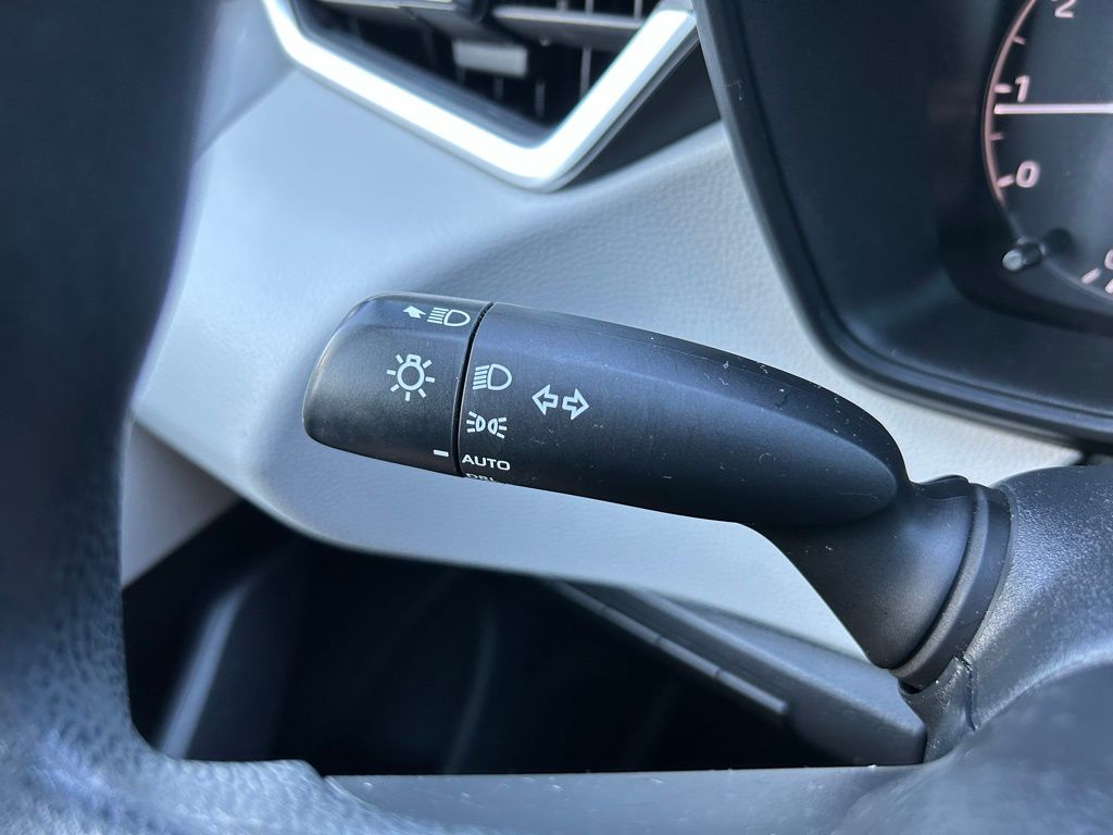 2023 Toyota Corolla LE 21