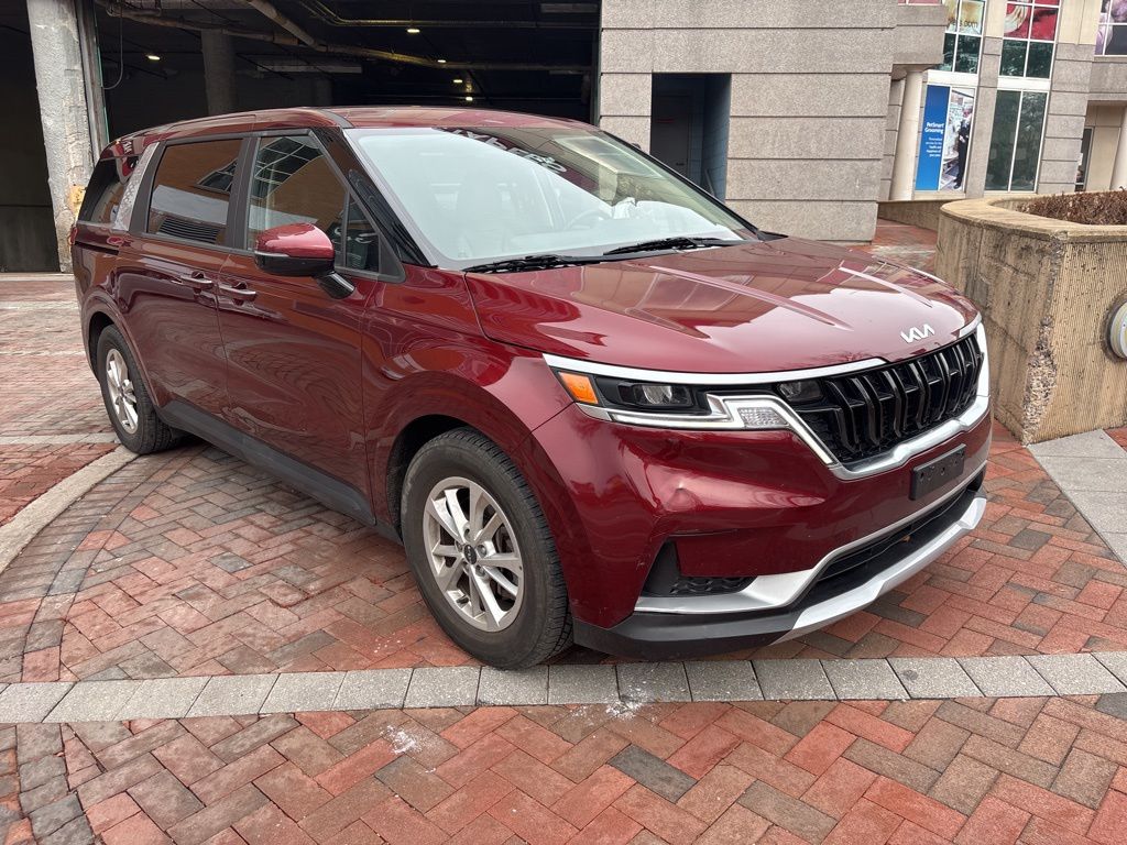 2022 Kia Carnival LX FWD