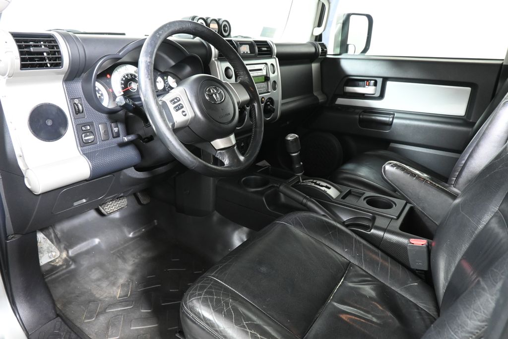 2009 Toyota FJ Cruiser Base 14
