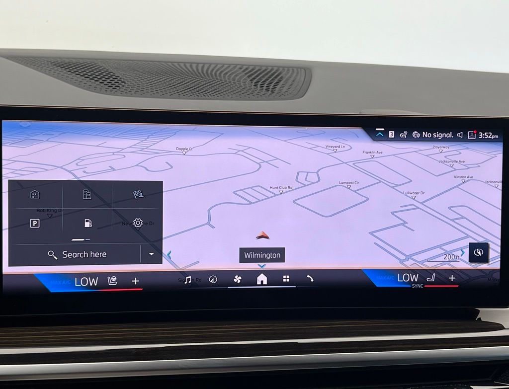 Thumbnail: 2026 BMW X7 - 13