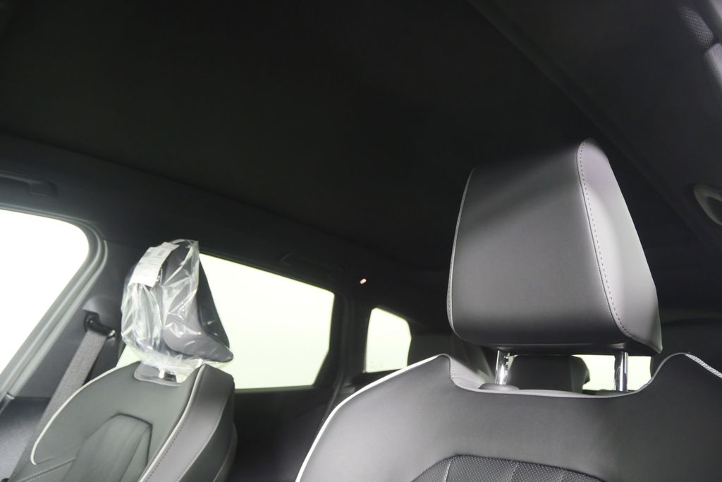 Thumbnail: 2026 BMW X3 - 11