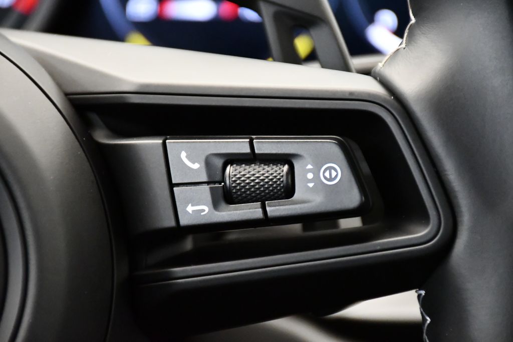 Thumbnail: 2024 Porsche 911 - 27