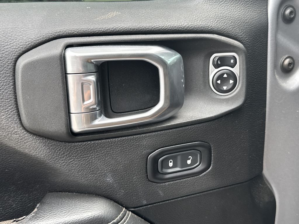 2021 Jeep Gladiator Rubicon Silver at Gullo Toyota