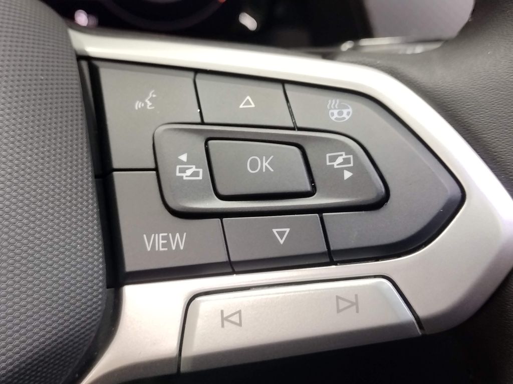 2025 Volkswagen Atlas 2.0T Peak Edition SE W/Tech