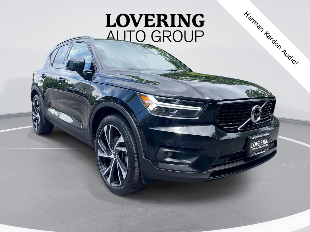 Onyx Black Metallic 2021 Volvo XC40 SUV / Crossover All-Wheel Drive Automatic