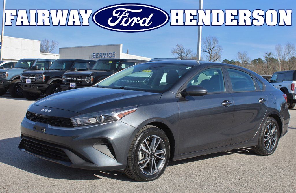 2024 Kia Forte LXS FWD