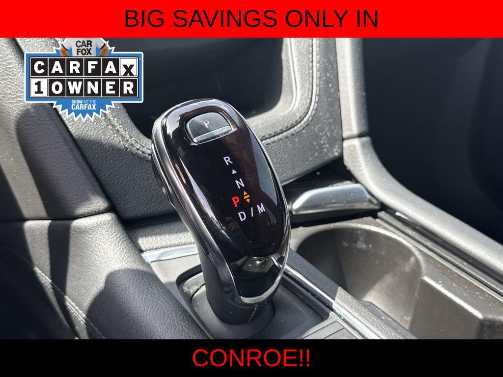 2024 Cadillac XT6 Luxury White at River Oaks CDJR