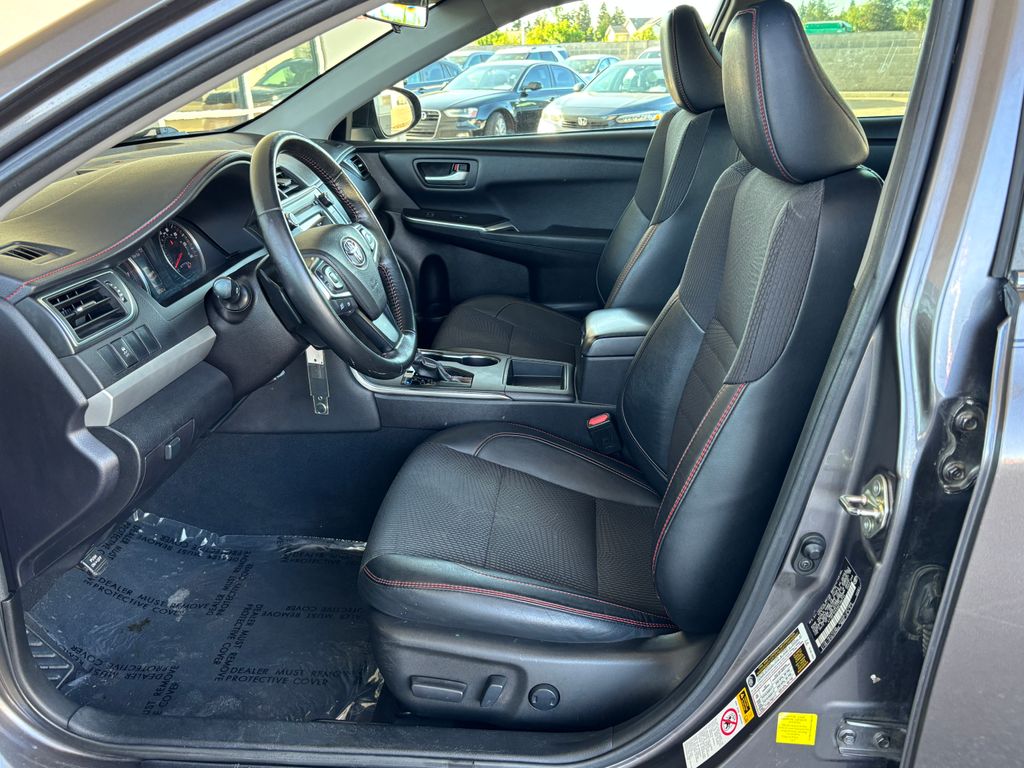 Thumbnail: 2016 Toyota Camry - 21