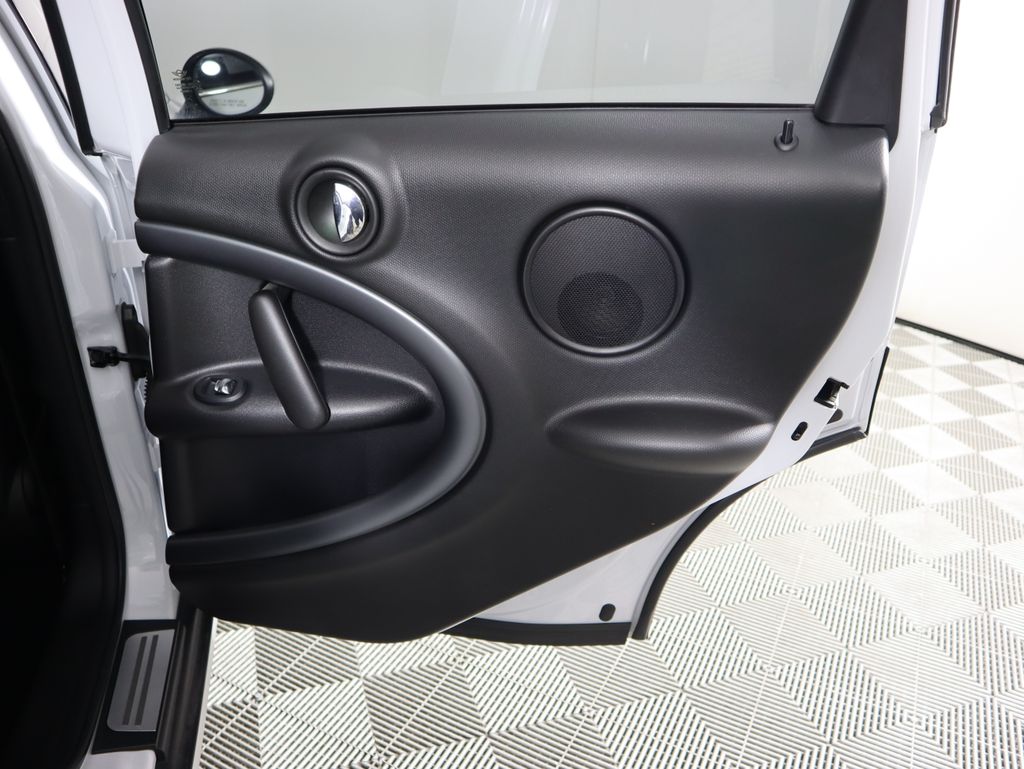 Thumbnail: 2016 MINI Cooper Countryman - 27