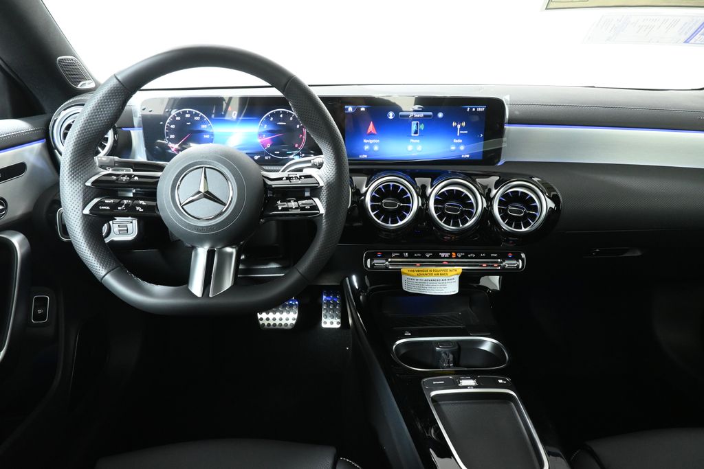 2025 Mercedes-Benz CLA 250 4