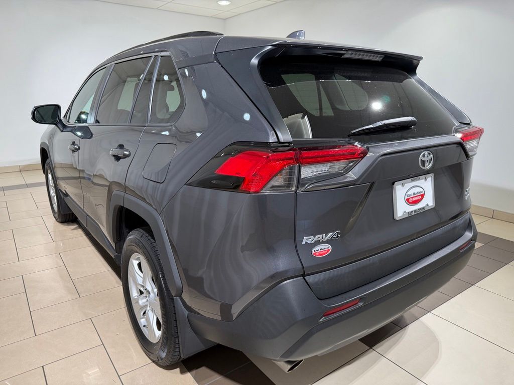 Thumbnail: 2019 Toyota RAV4 - 3