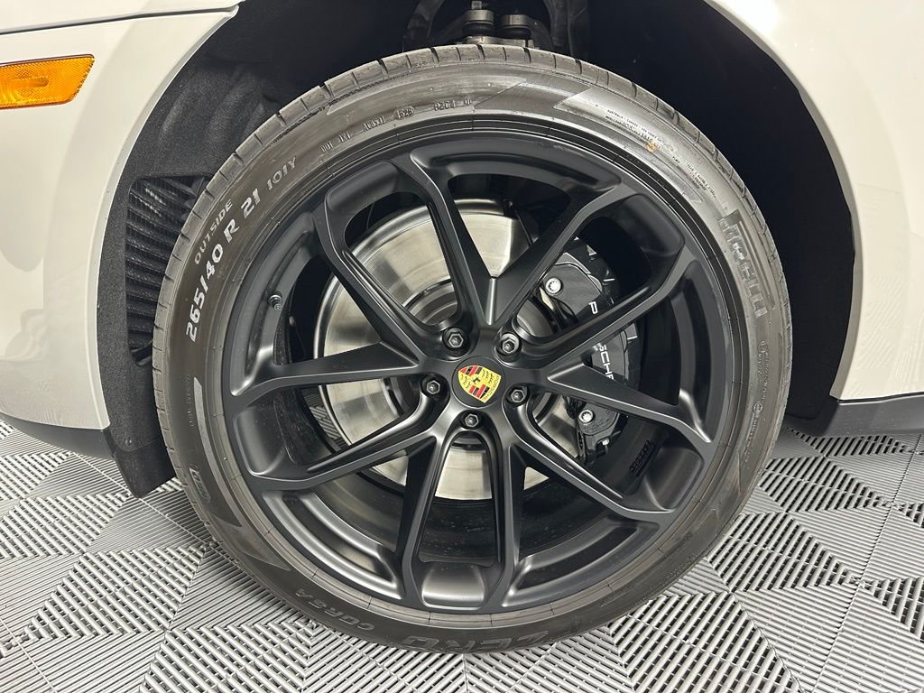 Thumbnail: 2026 Porsche Macan - 15