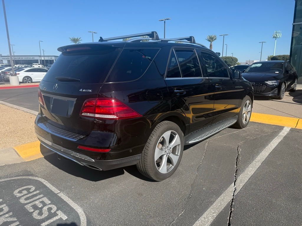 Thumbnail: 2016 Mercedes-Benz GLE - 6