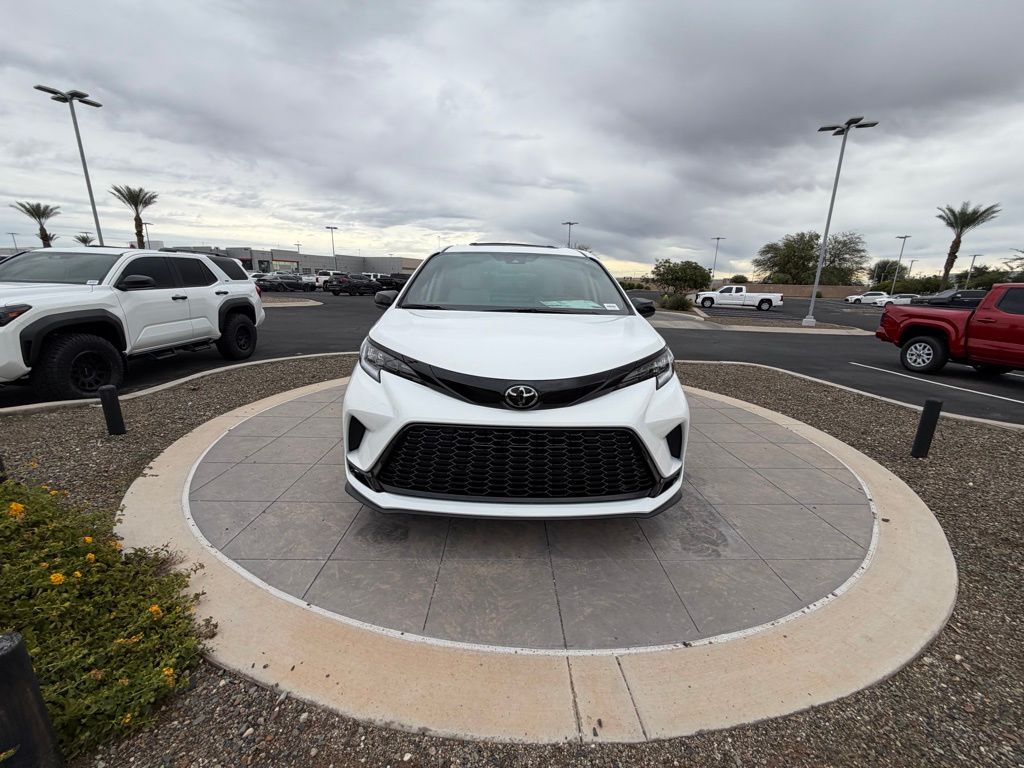 Thumbnail: 2026 Toyota Sienna - 2