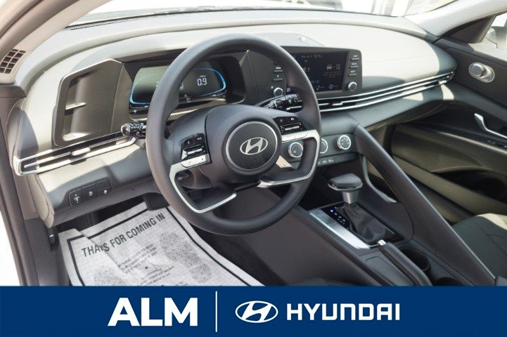 New 2026 White Hyundai SE image 12