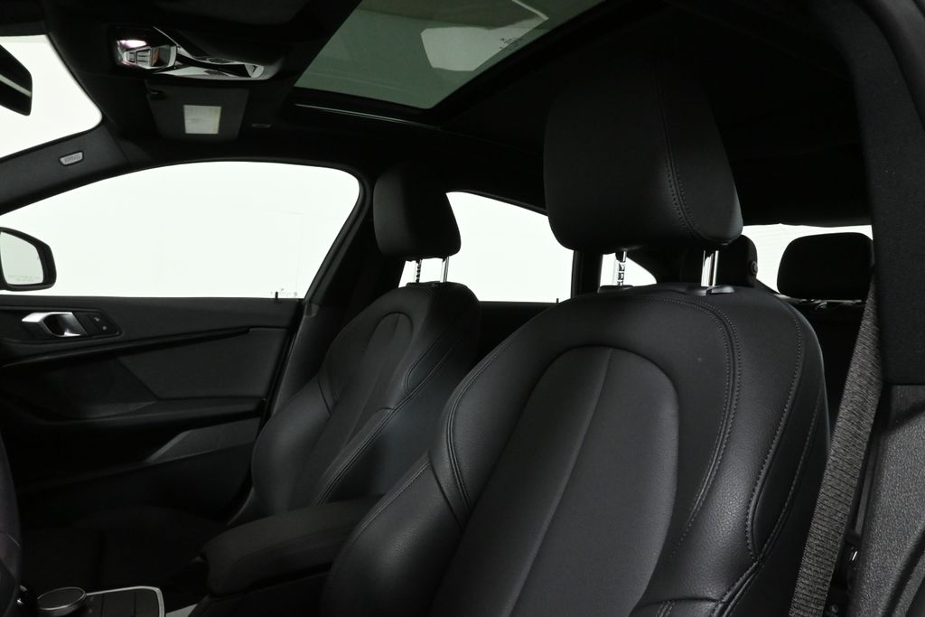 Thumbnail: 2024 BMW 2 Series - 15