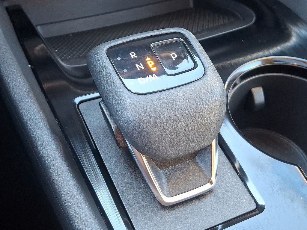 Thumbnail: 2022 Nissan Rogue - 16