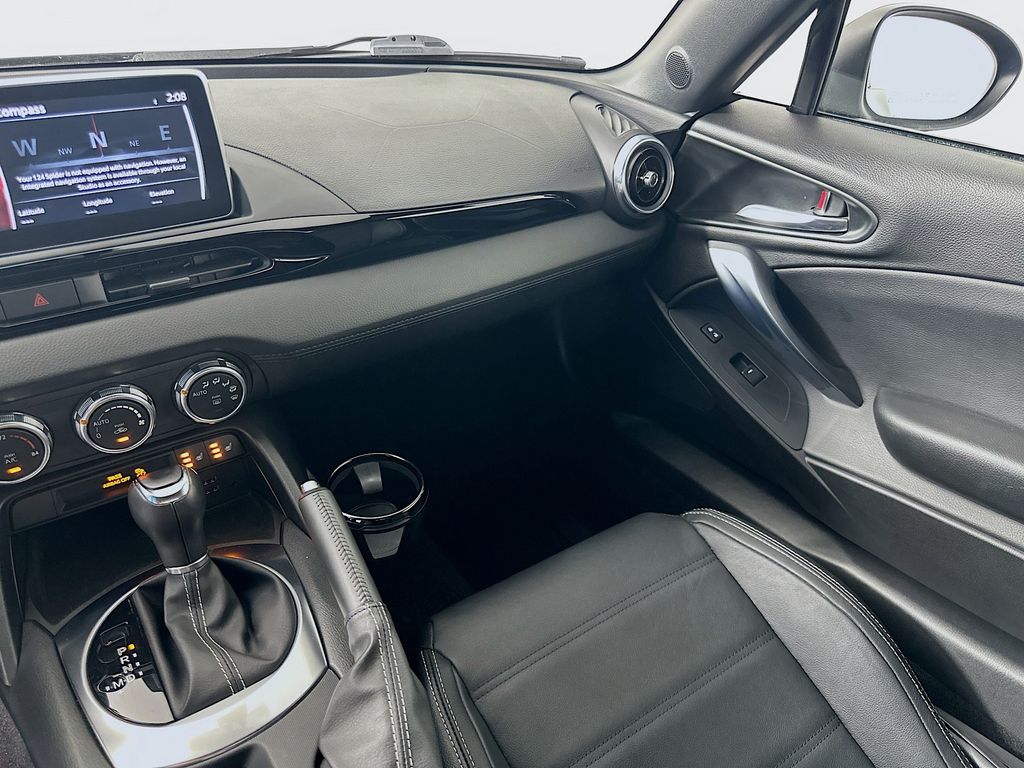 Thumbnail: 2017 Fiat 124 Spider - 22