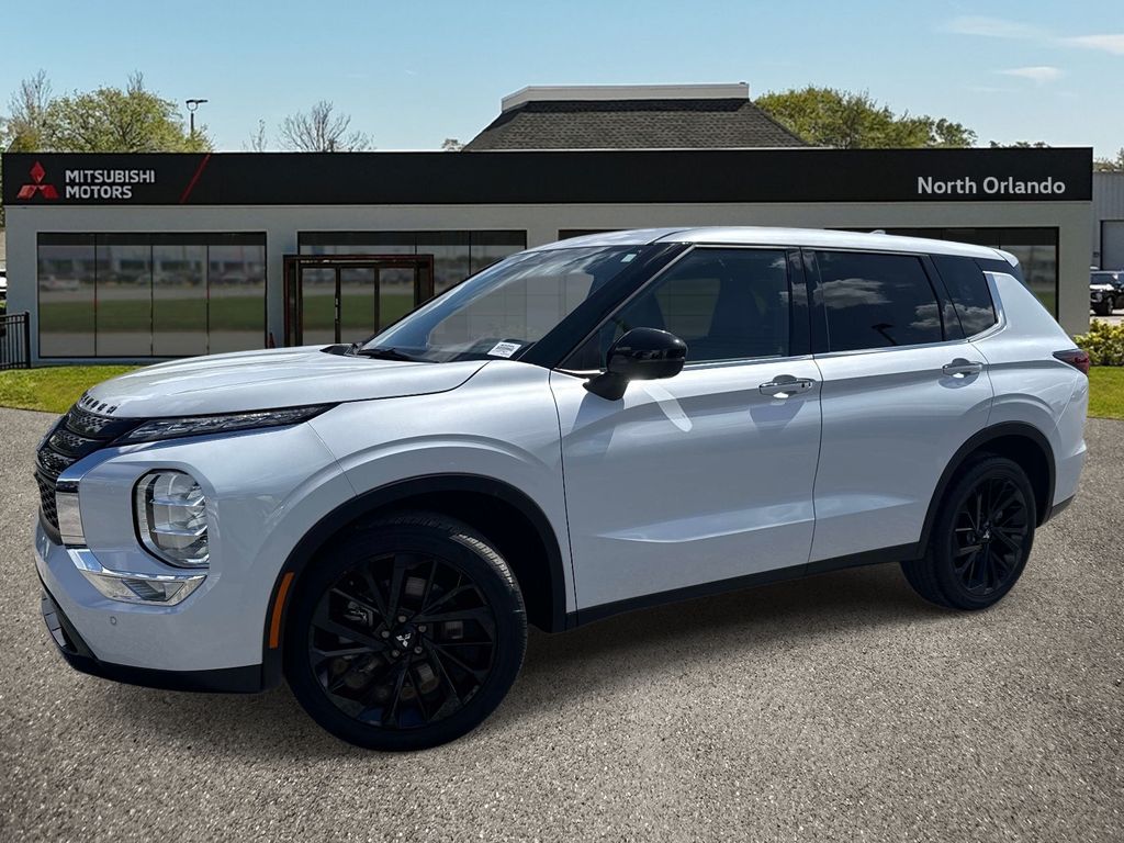 2024 Mitsubishi Outlander SE Black Edition