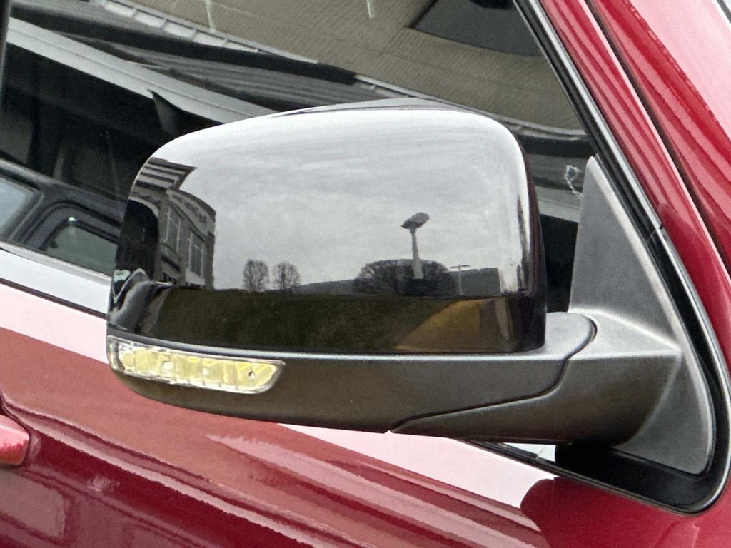 Thumbnail: 2019 Jeep Grand Cherokee - 6