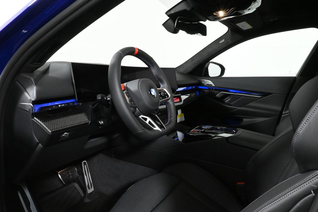 Thumbnail: 2026 BMW M5 - 16